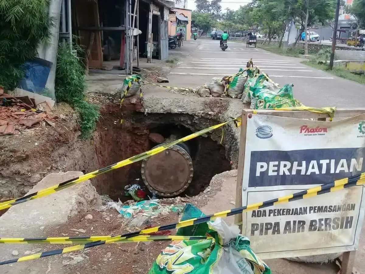 Spanduk Permohonan Maaf PDAM Kota Tangerang Dinilai Warga Hanya Formalitas Spanduk Permohonan Maaf PDAM Kota Tangerang Dinilai Warga Hanya Formalitas