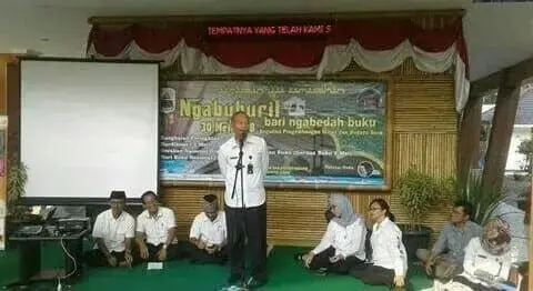 Ratusan Pegiat Literasi Ikuti Acara ‘Ngabubu-Read’ di Perpustakaan Saidjah Adinda Ratusan Pegiat Literasi Ikuti Acara ‘Ngabubu-Read’ di Perpustakaan Saidjah Adinda