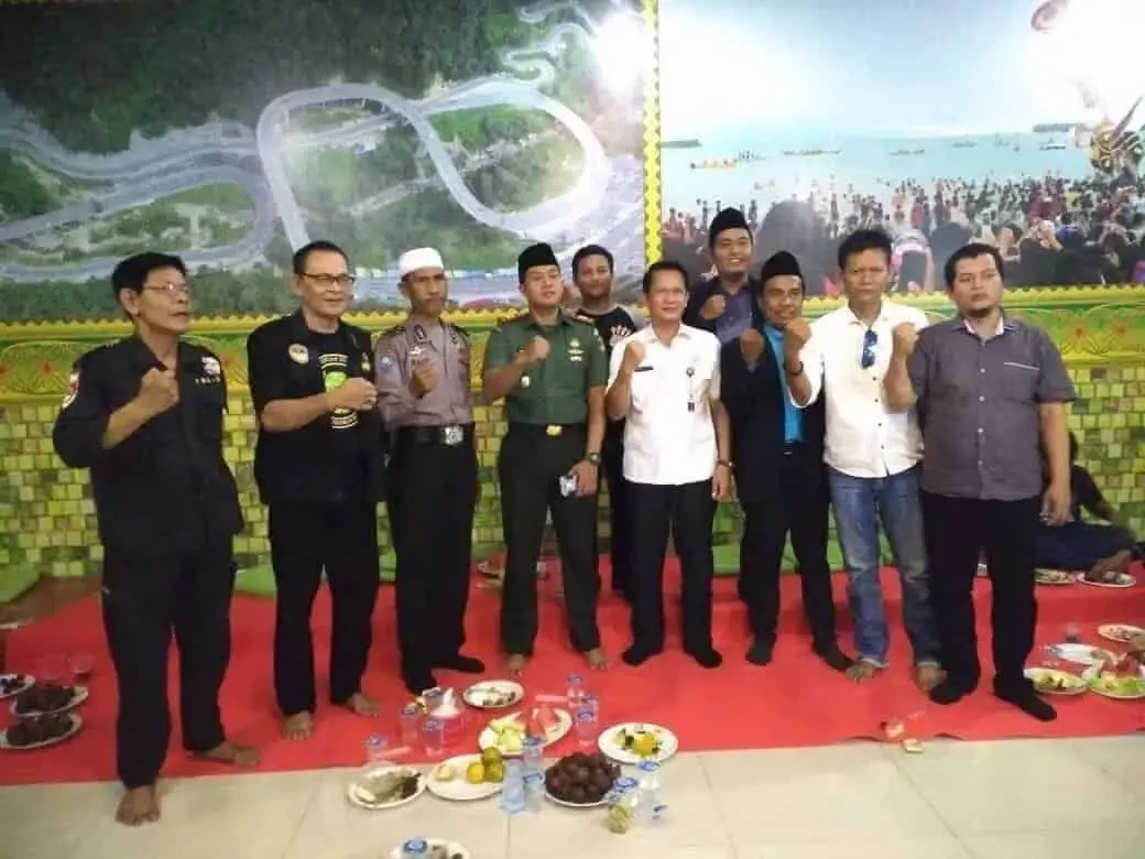 Peresmian Kantor Advokat Dan Redaksi Dihadiri Camat Serta Tokoh Budayawan Tangerang Peresmian Kantor Advokat Dan Redaksi Dihadiri Camat Serta Tokoh Budayawan Tangerang