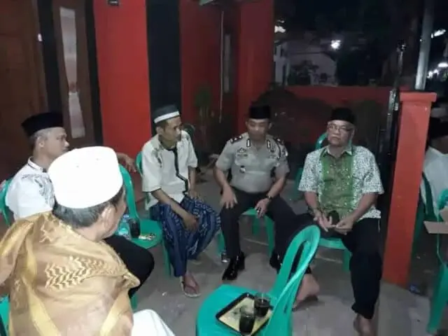 Kapolsek Ciledug Melayat ke Rumah Duka Bripka Mulud Kapolsek Ciledug Melayat ke Rumah Duka Bripka Mulud