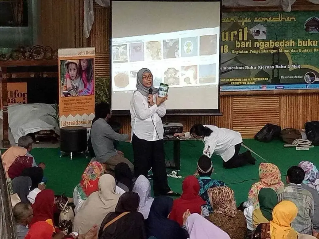 Ratusan Pegiat Literasi Ikuti Acara ‘Ngabubu-Read’ di Perpustakaan Saidjah Adinda