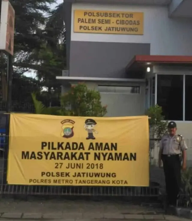 Jelang Pilkada Serentak, Polsek Jatiuwung Pasang Spanduk Pilkada Tahun 2018 Jelang Pilkada Serentak, Polsek Jatiuwung Pasang Spanduk Pilkada Tahun 2018