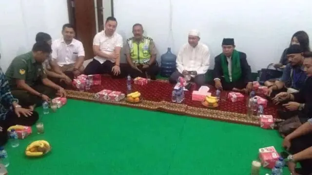 Sampaikan Pesan Khamtibmas, Kapolsub Sektor Palem Semi Hadiri Buka Bersama PT FIFGroup Cab Tangerang3 Sampaikan Pesan Khamtibmas, Kapolsub Sektor Palem Semi Hadiri Buka Bersama PT FIFGroup Cab Tangerang3