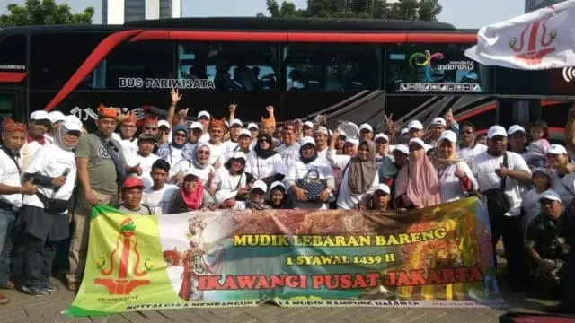 Ikatan Keluarga Banyuwangi (Ikawangi) Pusat, menggelar mudik gratis Ikatan Keluarga Banyuwangi (Ikawangi) Pusat, menggelar mudik gratis
