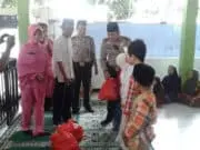 Kapolsek Batu Ceper Berbagi Kebahagiaan Bersama Yatim dan Dhuafa Kapolsek Batu Ceper Berbagi Kebahagiaan Bersama Yatim dan Dhuafa