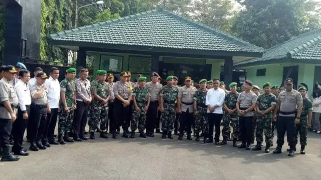 Safari Ramadhan Sambut Idul Fitri, Kapolrestro Tangerang Kota Kunjungi Markas TNI Safari Ramadhan Sambut Idul Fitri, Kapolrestro Tangerang Kota Kunjungi Markas TNI