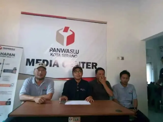 Panwaslu Kota Serang Sebut 246 TPS Terindikasi Rawan Pelanggaran Panwaslu Kota Serang Sebut 246 TPS Terindikasi Rawan Pelanggaran