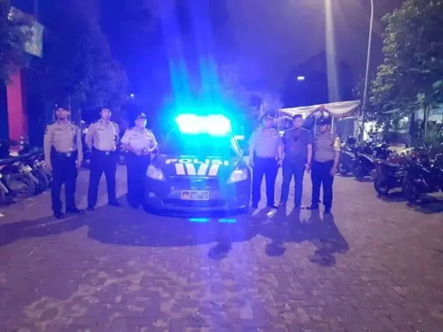 Gelar Patroli Biru, Kapolsek Neglasari Cek Pengamanan Gudang Penyimpanan Logistik Pilkada Gelar Patroli Biru, Kapolsek Neglasari Cek Pengamanan Gudang Penyimpanan Logistik Pilkada