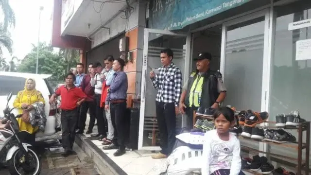 Kapolsub Sektor Palem Semi Tinjau Keberangkatan 18 Siswa SEII ke Jepang Kapolsub Sektor Palem Semi Tinjau Keberangkatan 18 Siswa SEII ke Jepang
