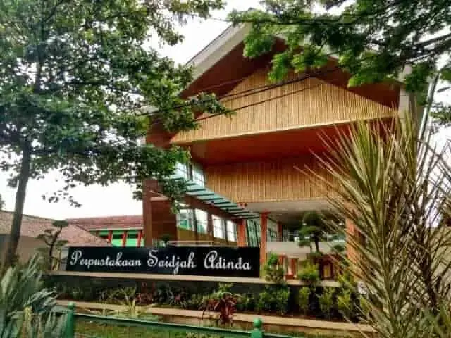 Instruksi Bupati Lebak, Tingkatkan Minat Baca Masyarakat Melalui Gerakan Lebak Cerdas Dengan Membaca Instruksi Bupati Lebak, Tingkatkan Minat Baca Masyarakat Melalui Gerakan Lebak Cerdas Dengan Membaca