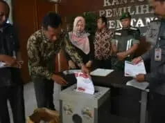 KPU Kabupaten Tangerang Musnahkan 1.407 Surat Suara Rusak KPU Kabupaten Tangerang Musnahkan 1.407 Surat Suara Rusak