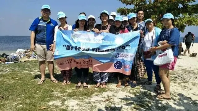 Vitamin Sea UMN Selalu Aware Terhadap Polusi Plastik Vitamin Sea UMN Selalu Aware Terhadap Polusi Plastik