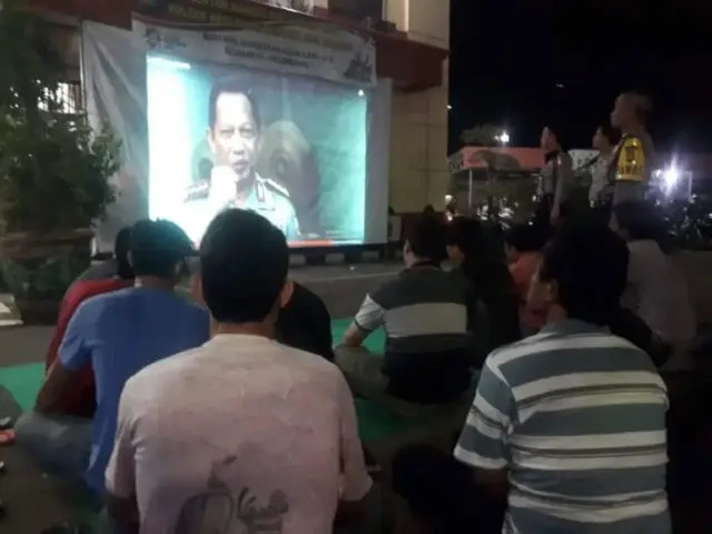 Polsek Batu Ceper Putar Film Sosialisasi Asian Games 2018 Sebelum Nobar Final Piala Dunia 2018 Polsek Batu Ceper Putar Film Sosialisasi Asian Games 2018 Sebelum Nobar Final Piala Dunia 2018