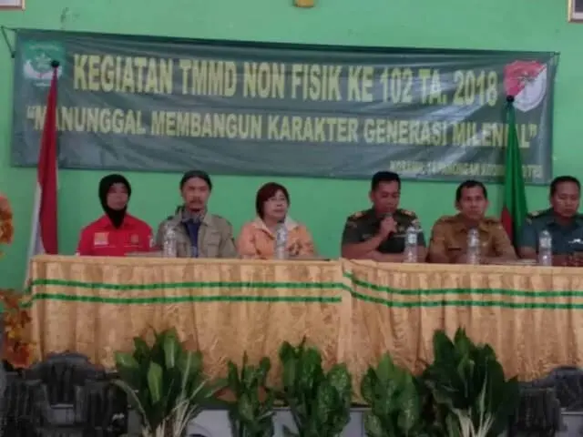 TMMD ke-102 Kodim 0510/Trs Berikan Motivasi Pada Masyarakat TMMD ke-102 Kodim 0510/Trs Berikan Motivasi Pada Masyarakat