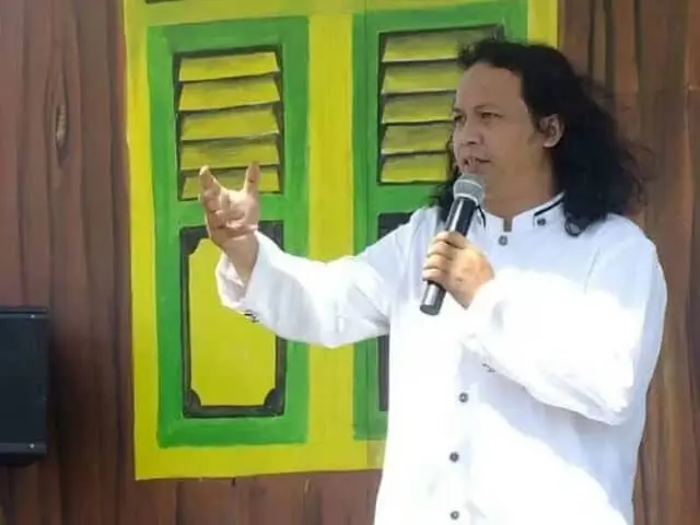 SANG GURU BESAR IBNU RUSYD DAN USTADZ ABDUL SOMAD SANG GURU BESAR IBNU RUSYD DAN USTADZ ABDUL SOMAD