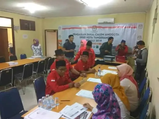 PDI Perjuangan Kota Tangerang Resmi Daftarkan Caleg PDI Perjuangan Kota Tangerang Resmi Daftarkan Caleg