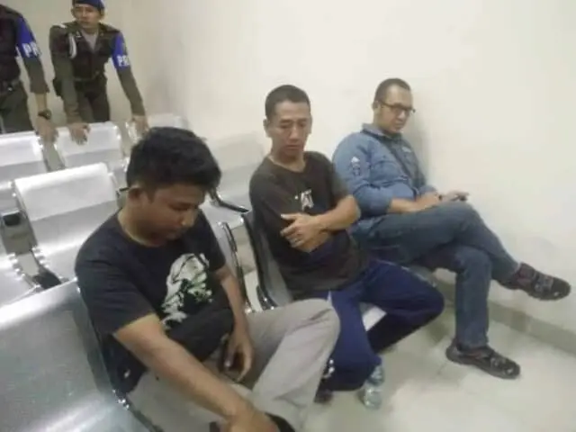 Pemilik Gudang Miras di Keroncong Permai Diajukan ke Meja Hijau Pemilik Gudang Miras di Keroncong Permai Diajukan ke Meja Hijau