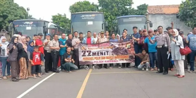 Ajak Keluarga dan Saudara, Jajaran Polsek Karawaci Bersama Warga Gelar Nobar Film 22 Menit.di Bioskop XXI Mall Lippo Karawaci Ajak Keluarga dan Saudara, Jajaran Polsek Karawaci Bersama Warga Gelar Nobar Film 22 Menit.di Bioskop XXI Mall Lippo Karawaci
