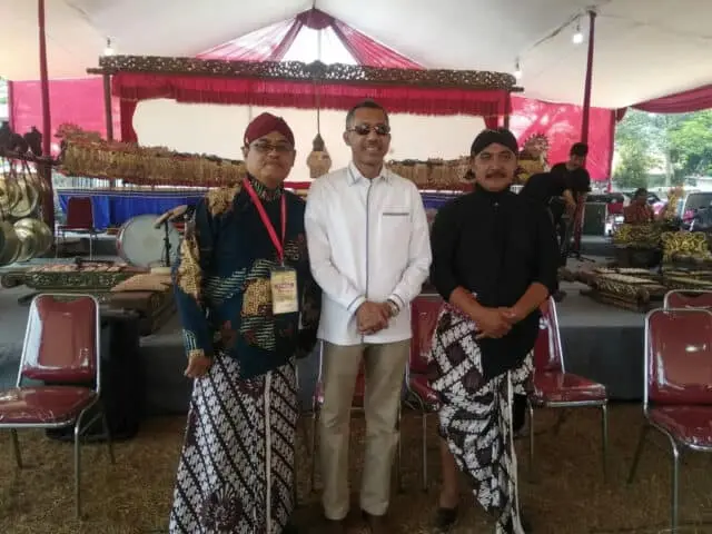 Gelar Pagelaran Wayang Kulit, Amarno: Ini Ajang Untuk Silaturahmi dan Melestarikan Seni Budaya Tradisional Gelar Pagelaran Wayang Kulit, Amarno: Ini Ajang Untuk Silaturahmi dan Melestarikan Seni Budaya Tradisional
