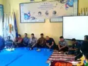 Kepala Desa Ciparasi Tularkan Virus Literasi Kepada Warga Desa Muaradua