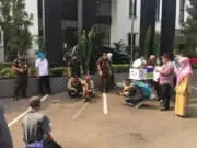 Kejaksaan Negeri Tangerang memusnahkan berbagai barang bukti perkara Kejaksaan Negeri Tangerang memusnahkan berbagai barang bukti perkara