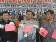 Satreskrim Polsek Neglasari Ringkus Komplotan Pencuri dan Penadah Barang Milik Shopie Paris Indonesia Satreskrim Polsek Neglasari Ringkus Komplotan Pencuri dan Penadah Barang Milik Shopie Paris Indonesia