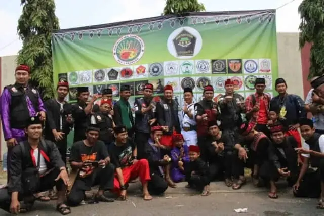 Pagelaran Seni Budaya Betawi Diselenggarakan Oleh Komunitas Seni Budaya Betawi dan Beksi Budaya Betawi Pagelaran Seni Budaya Betawi Diselenggarakan Oleh Komunitas Seni Budaya Betawi dan Beksi Budaya Betawi