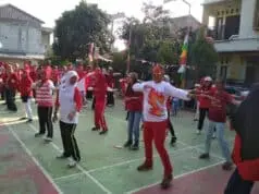 Warga Graha Indah 2 Pamulang Meriahkan Hari Kemerdekaan Dengan Senam Poco Poco Warga Graha Indah 2 Pamulang Meriahkan Hari Kemerdekaan Dengan Senam Poco Poco