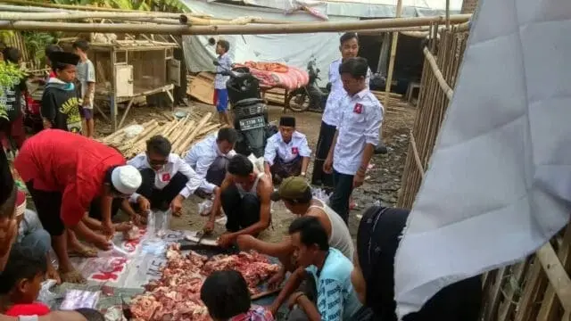 Posraya Indonesia Sembelih Hewan Qurban di Tangerang dari Presiden Jokowi Posraya Indonesia Sembelih Hewan Qurban di Tangerang dari Presiden Jokowi