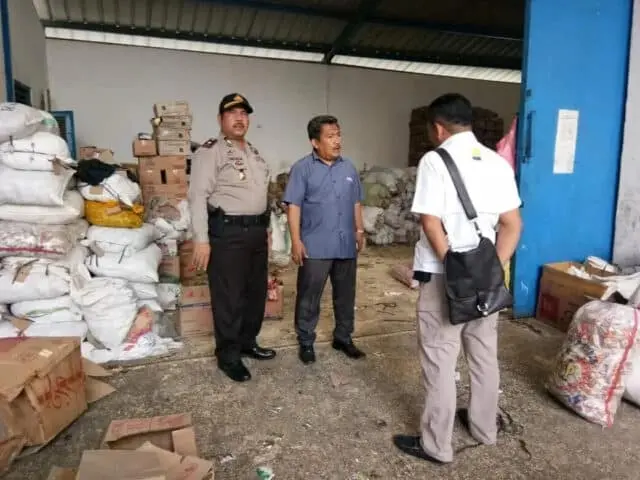 Antisipasi Peredaran Narkoba Dan Penyalahgunaan Fungsi Gudang Polsek Karawaci Gelar Operasi Cipkon Skala Besar Antisipasi Peredaran Narkoba Dan Penyalahgunaan Fungsi Gudang Polsek Karawaci Gelar Operasi Cipkon Skala Besar