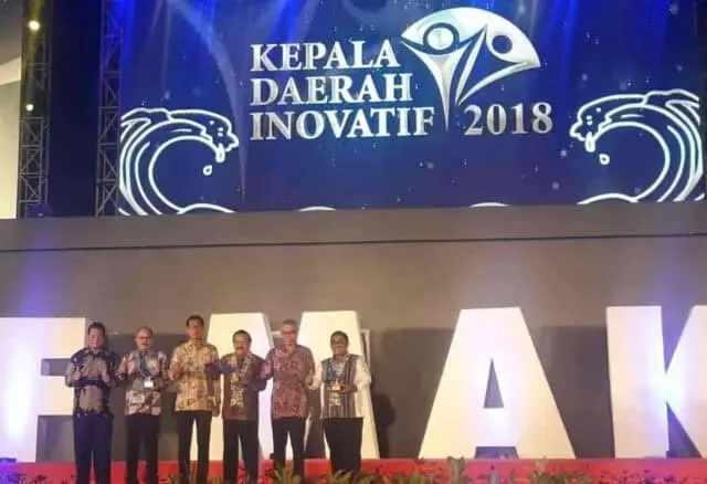 WH Raih Penghargaan Sebagai Kepala Daerah Inovatif WH Raih Penghargaan Sebagai Kepala Daerah Inovatif