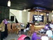 Asyiknya Makan di ‘Waroeng Gaul Ma’Odah’ Tangerang, Tidak Enak Tidak Bayar Asyiknya Makan di 'Waroeng Gaul Ma'Odah' Tangerang, Tidak Enak Tidak Bayar