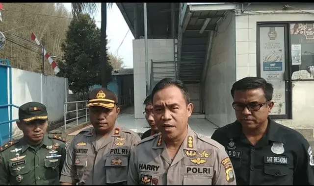RPH Karawaci Digasak Perampok Bertopeng, kerugian mencapai 800 juta RPH Karawaci Digasak Perampok Bertopeng, kerugian mencapai 800 juta
