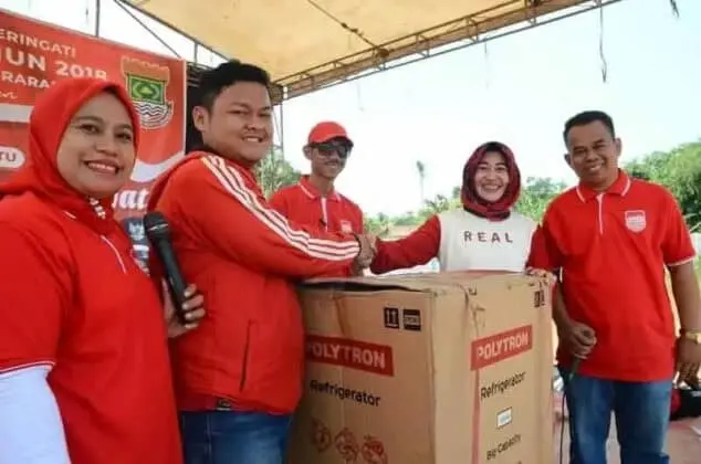 Sambut Kemeriahan Hari Kemerdekaan NKRI ke-73, Ribuan Warga Ikuti Gerak Jalan Sehat Desa Cirarab