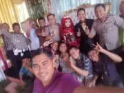 Kapolsek Jatiuwung dan Jajarannya Hadiri Resepsi Pernikahan Putri Pertama Aiptu Puryanto Kapolsek Jatiuwung dan Jajarannya Hadiri Resepsi Pernikahan Putri Pertama Aiptu Puryanto