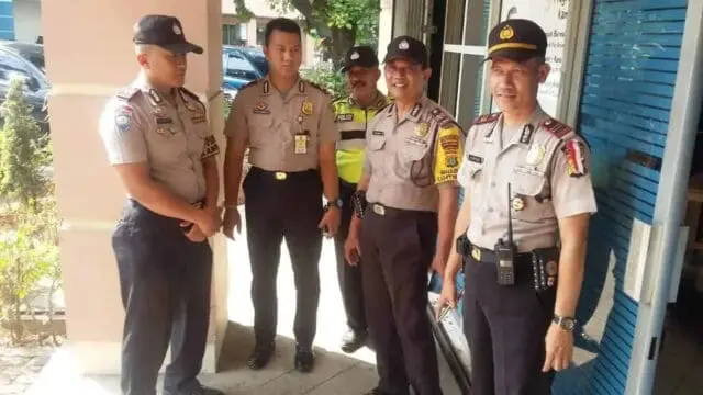 Polsek Jatiuwung melaksanakan Kegiatan Safari Kamtibmas Polsek Jatiuwung melaksanakan Kegiatan Safari Kamtibmas