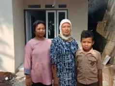 Program Bedah Rumah Polres Tangsel, Ibu Mamah : Alhamdulilah Rumah Saya Sudah Layak Di Huni” Program Bedah Rumah Polres Tangsel, Ibu Mamah : Alhamdulilah Rumah Saya Sudah Layak Di Huni"