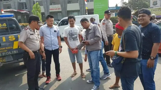 Berikan Kesan Aman Dan Nyaman Diwilayah, Polsek Kelapa Dua Gelandang 6 Matel dan 4 Juru parkir liar Berikan Kesan Aman Dan Nyaman Diwilayah, Polsek Kelapa Dua Gelandang 6 Matel dan 4 Juru parkir liar