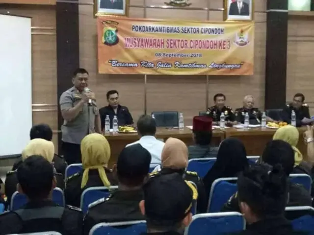 Kapolsek Cipondoh Pesan Pokdarkamtibmas,Masyarakat Harus Jadi Polisi Untuk Diri Sendiri Kapolsek Cipondoh Pesan Pokdarkamtibmas,Masyarakat Harus Jadi Polisi Untuk Diri Sendiri