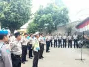 Siaga Terjadi Bentrokan Ormas, Kapolsek Cipondoh Perintah Anggota Amankan Wilayah Garuda Aksi Siaga Membangun Senyum di Pulau Lombok