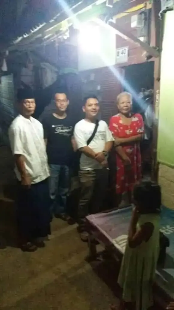 Ketua RW 13 Jombang Ciputat Blusukan Bersama Alumni STM Borobudur Ketua RW 13 Jombang Ciputat Blusukan Bersama Alumni STM Borobudur