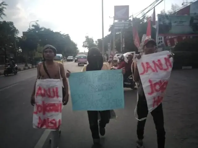 Jemput Janji Jokowi-JK, Tiga Pemuda Banten Longmarch ke Istana Jemput Janji Jokowi-JK, Tiga Pemuda Banten Longmarch ke Istana