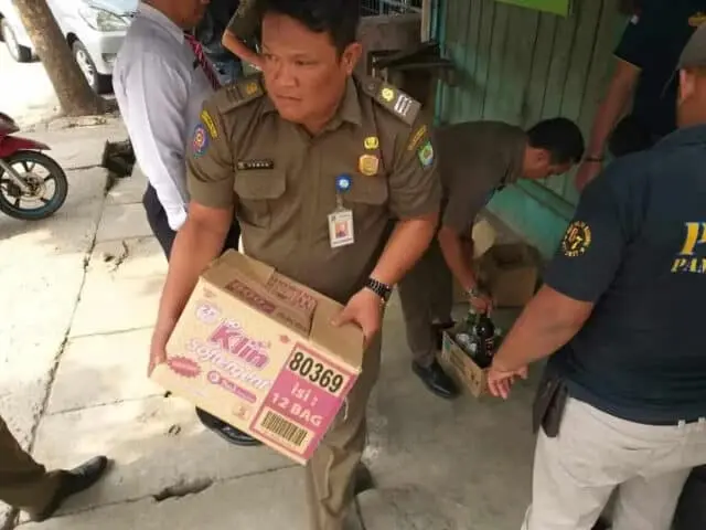 Dua Agen Miras Digelandang ke Meja Hijau Dua Agen Miras Digelandang ke Meja Hijau