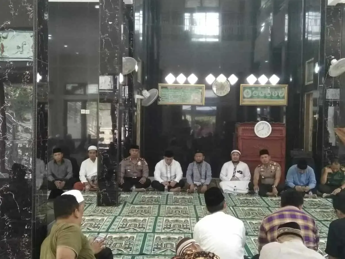 Tim JUMLING Pemkab Tangerang Hibahkan 20 Juta Pada Masjid Jami Al – Barkah Desa Tanjung Burung Teluk Naga Tim JUMLING Pemkab Tangerang Hibahkan 20 Juta Pada Masjid Jami Al – Barkah Desa Tanjung Burung Teluk Naga