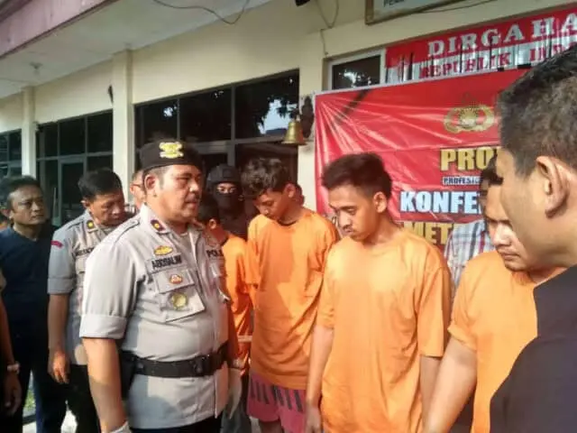 Edarkan Sabu Ditangerang, Sepekan 4 Tersangka Berhasil Digelandang Polisi Edarkan Sabu Ditangerang, Sepekan 4 Tersangka Berhasil Digelandang Polisi