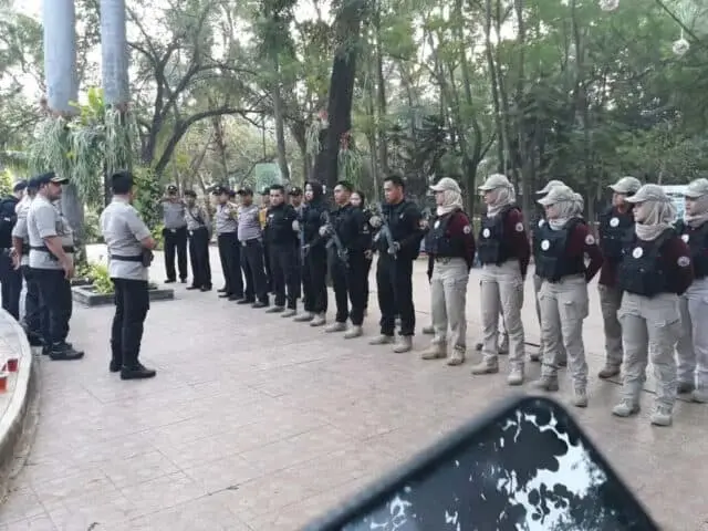 Unras Sopir Angkot 17 Polisi Siaga Pada Titik Tertentu Unras Sopir Angkot 17 Polisi Siaga Pada Titik Tertentu