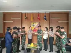 HUT TNI Ke-73, Polri Bersinergi Dan Solid Bersama TNI HUT TNI Ke-73, Polri Bersinergi Dan Solid Bersama TNI