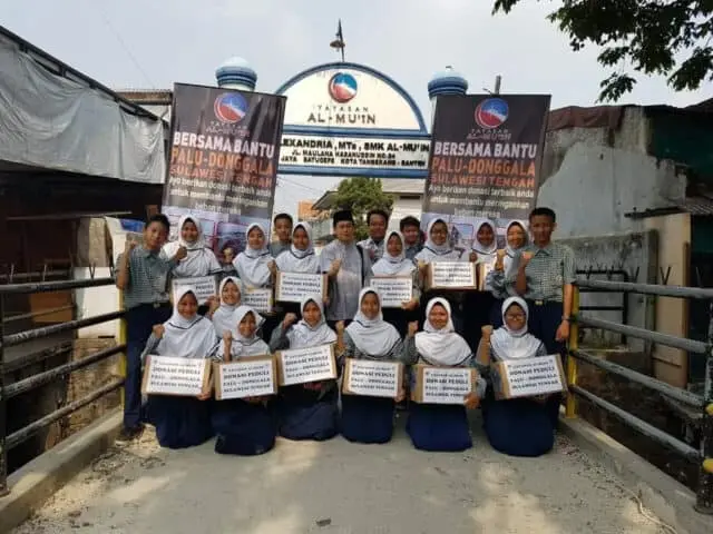 SulTeng Bangkit : Hasil Turun Ke Jalan Pelajar Kota Tangerang 3 Hari 58 Juta SulTeng Bangkit : Hasil Turun Ke Jalan Pelajar Kota Tangerang 3 Hari 58 Juta