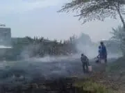 Kemarau Bakar sampah, Perumahan Dasana Indah Nyaris Terbakar