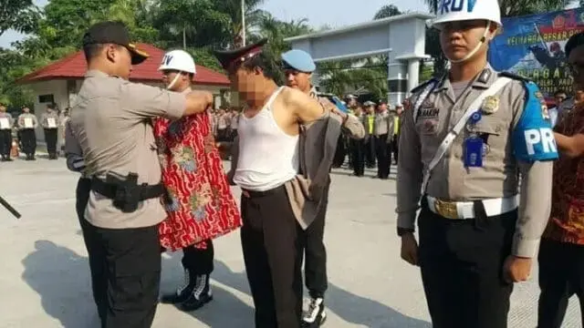 Lakukan Pelanggaran Berat, Enam Polisi Dipecat Lakukan Pelanggaran Berat, Enam Polisi Dipecat